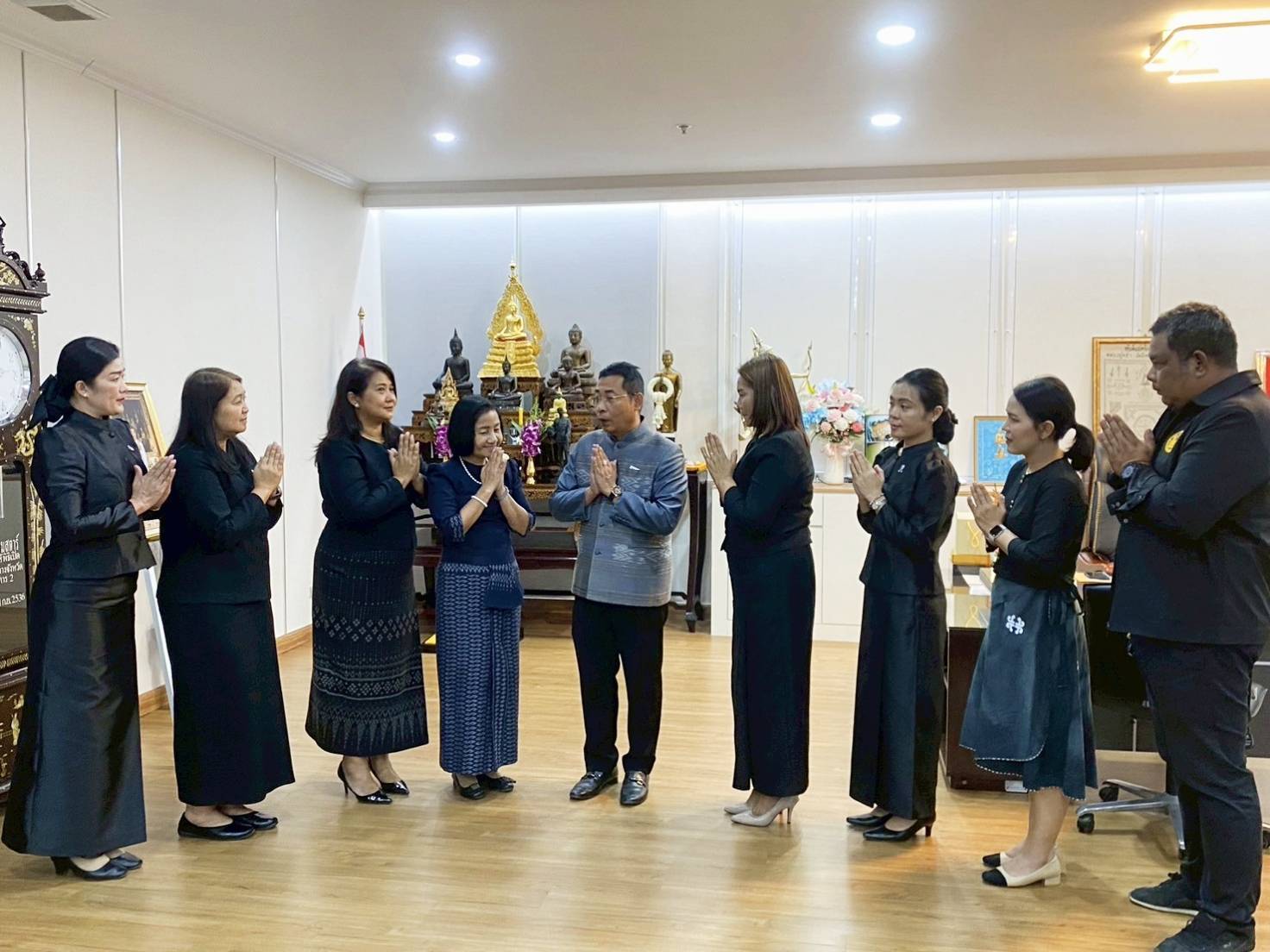 พช.ระยอง ขอพรผู้บริหารจังหวัดระยอง เนื่องในโอกาสวาระดิถีขึ้นปีใหม่ พ.ศ. 2569 ปีม้าทองเพื่อความเป็นสิริมงคล