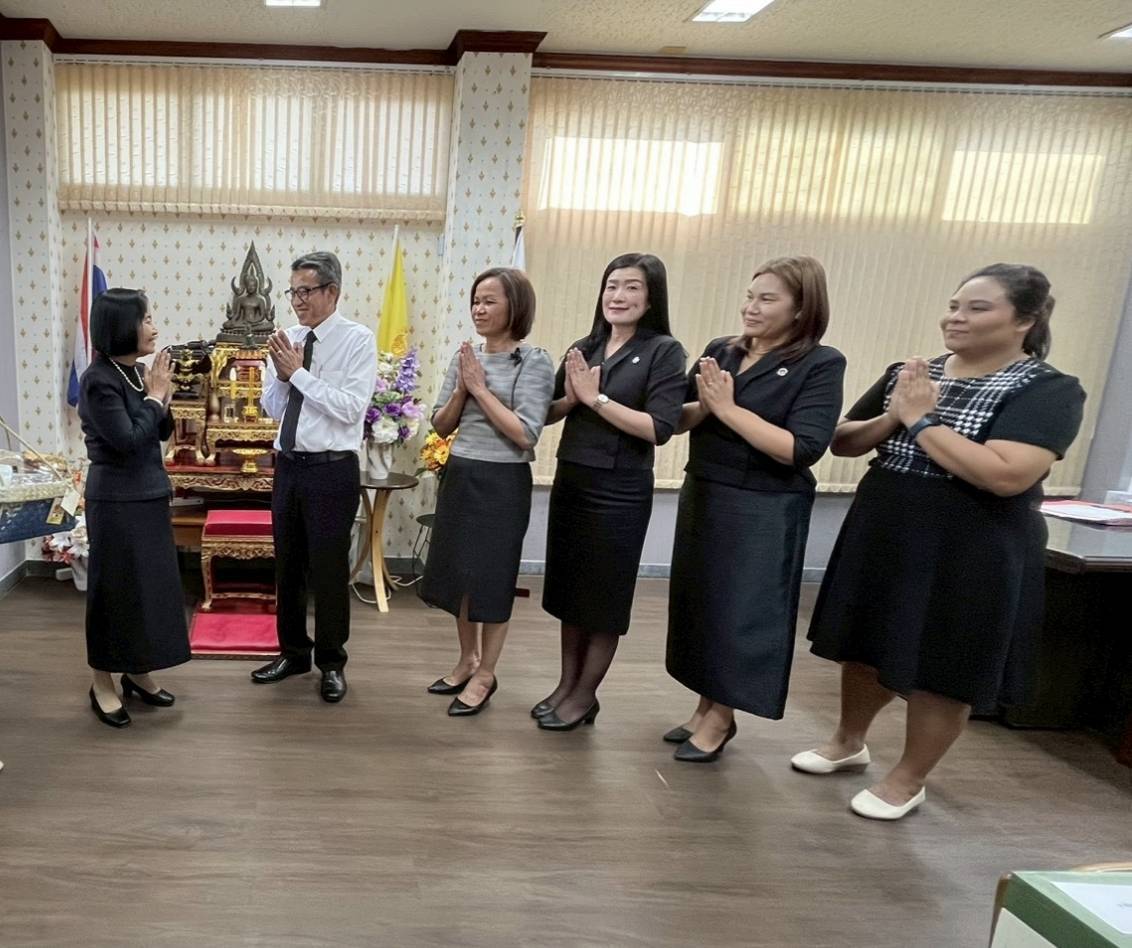 พช.ระยอง ขอพรผู้บริหารจังหวัดระยอง เนื่องในโอกาสวาระดิถีขึ้นปีใหม่ พ.ศ. 2569 ปีม้าทองเพื่อความเป็นสิริมงคล